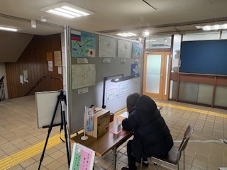 ポスター展示及び署名コーナーの様子