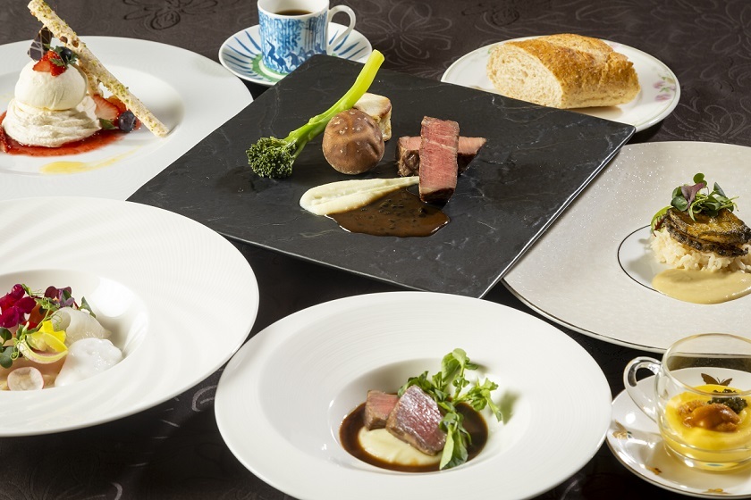 3カルデラ_洋食コース.jpg