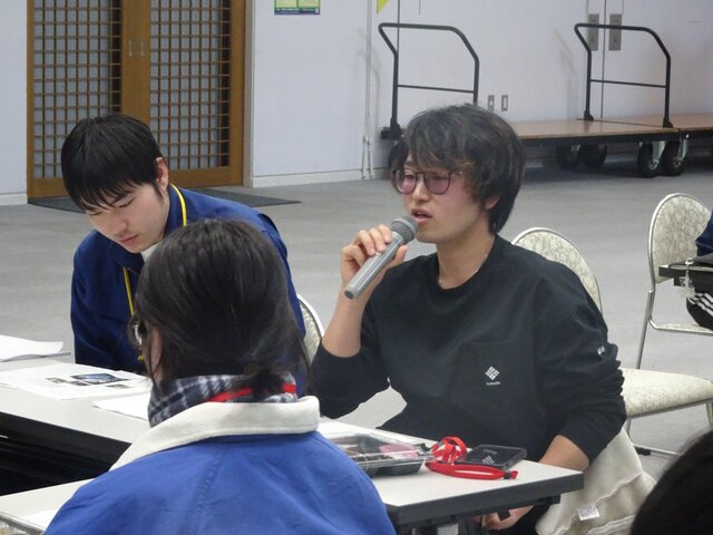 質問する若手農業者