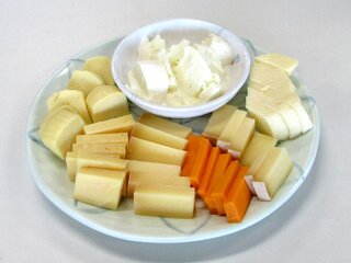釧路管内のチーズ工房で製造されたチーズ7種類の食べ比べ